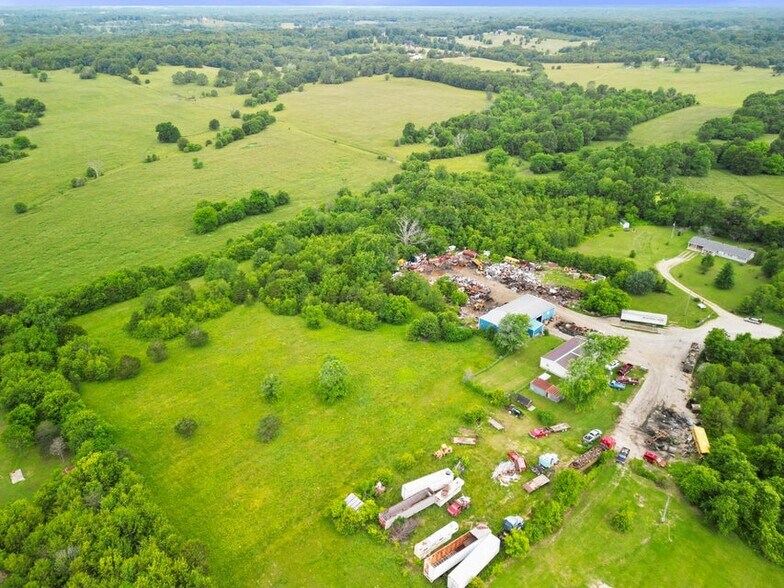 More Photos Of 1219 Private Road 1060, West Plains Recycling Center For Sale