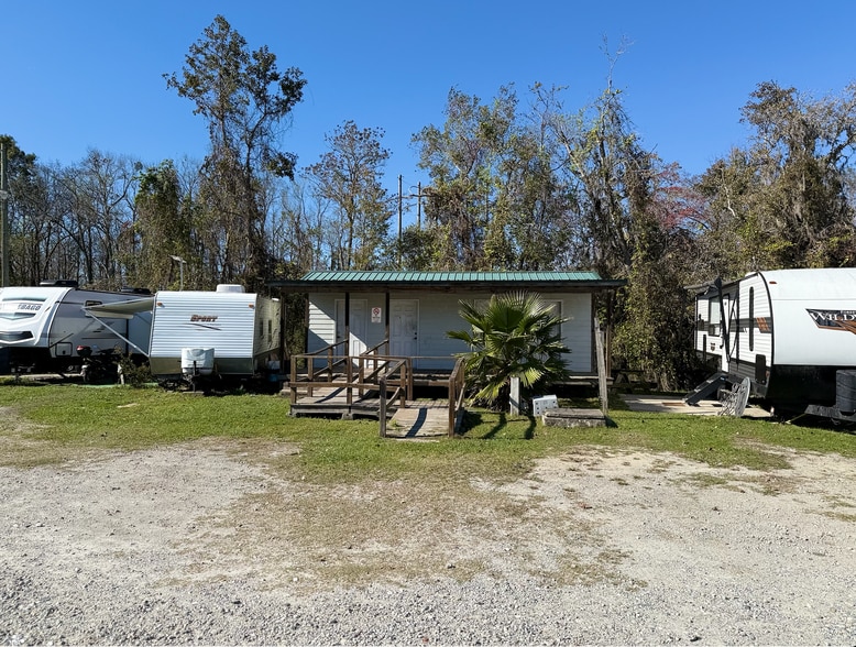 More Photos Of 70 US Highway 17, Richmond Hill Trailer Camper Park For Sale