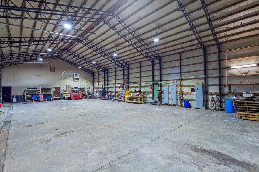 More Photos Of 286 Industrial Ave, Welch Industrial For Sale