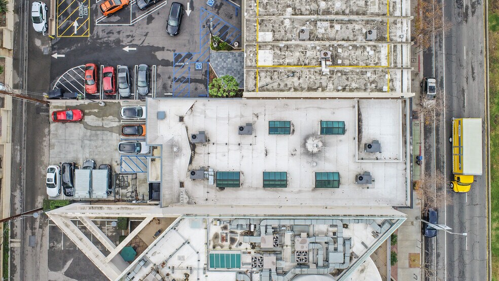 More Photos Of 11826-11828 San Vicente Blvd, Los Angeles Storefront Retail Office For Sale