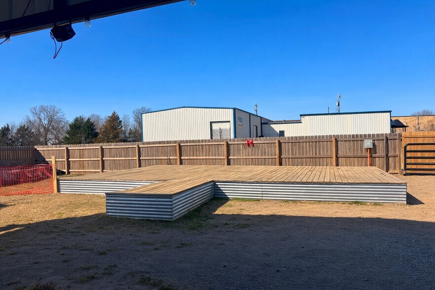 More Photos Of 14307 US 70 Hwy, Ardmore Bar For Sale