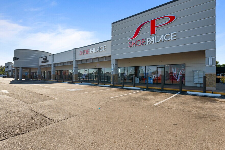 More Photos Of 6120 Scott St, Houston Unknown For Lease