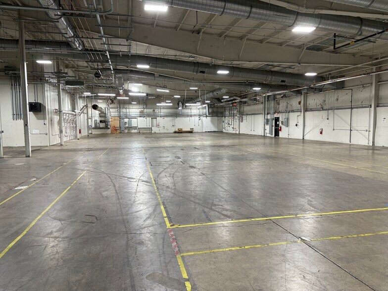 More Photos Of 42 Eighty Four Dr, Eighty Four Unknown For Lease