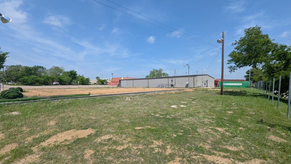 More Photos Of 703 N Highway 78, Wylie Freestanding For Sale