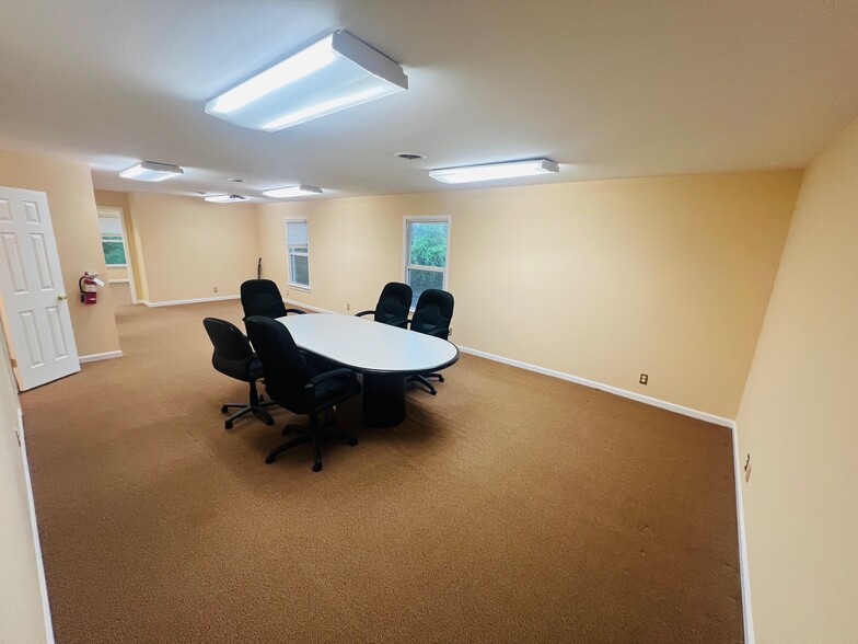 More Photos Of 233 Wilson Pike Cir, Brentwood Office For Lease