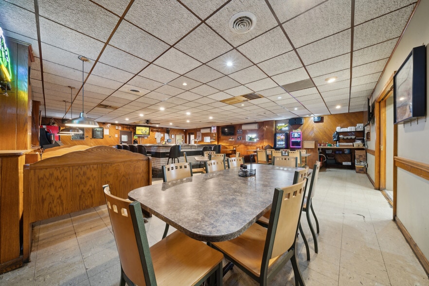More Photos Of 1769 E National Pike, Scenery Hill Restaurant For Sale