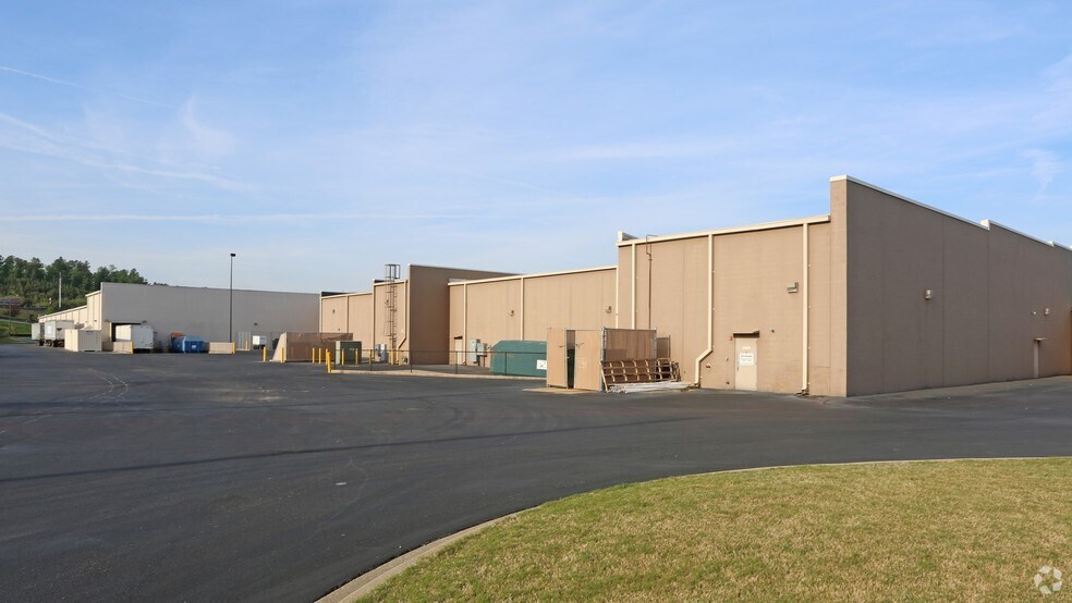 More Photos Of 750 Colonial Promenade Pky, Alabaster Storefront For Lease