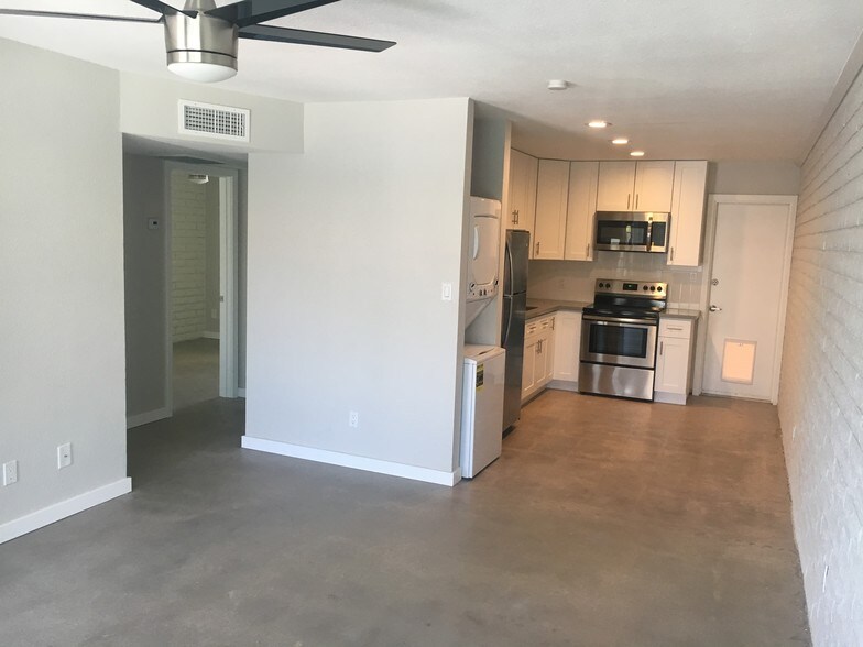 More Photos Of 718 W Hazelwood St, Phoenix Apartments For Sale