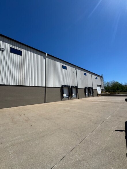 More Photos Of 300 Lasley Ave, Wilkes-Barre Distribution For Lease