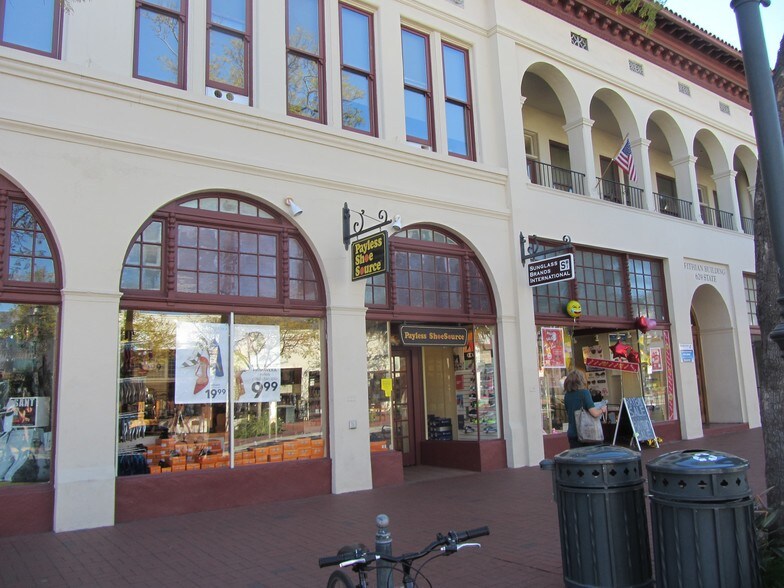 More Photos Of 625-635 State St, Santa Barbara Storefront Retail Office For Lease