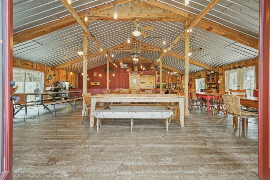 More Photos Of 400 Mulberry Gap Rd, Ellijay Hospitality For Sale