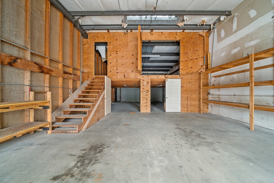 More Photos Of 11641 SW 90th Ter, Ocala Warehouse For Lease