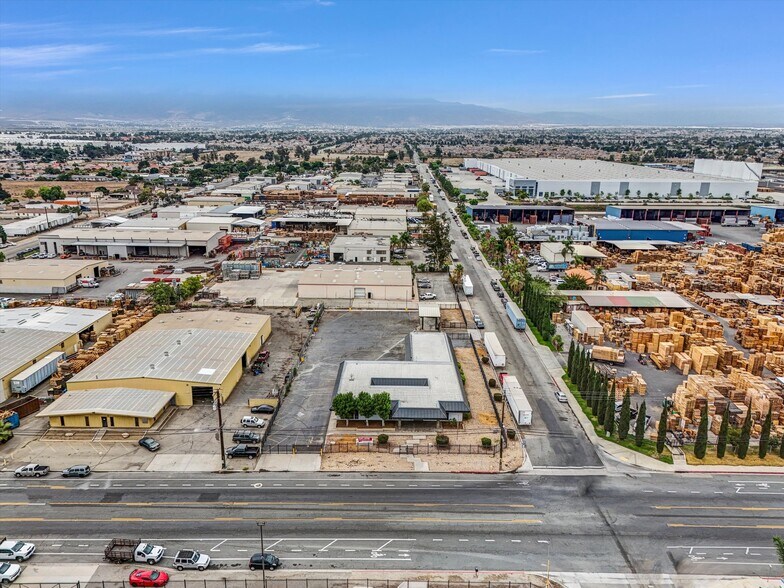 More Photos Of 15384 Arrow Blvd, Fontana Office For Lease