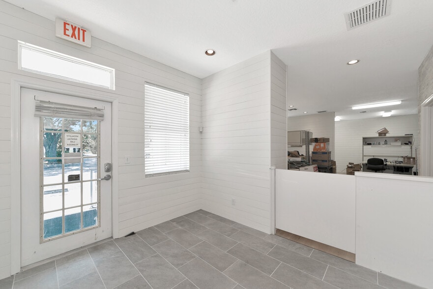 More Photos Of 4426-4428 5th W st, Bradenton Medical For Sale