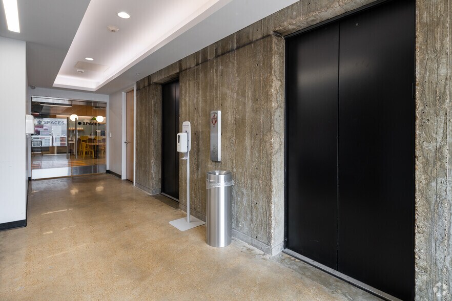 More Photos Of 4625 Lindell Blvd, Saint Louis Office For Lease
