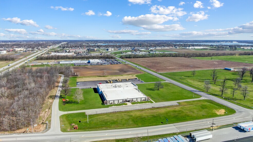 More Photos Of 2025 E 4th St, Lima Light Manufacturing For Lease