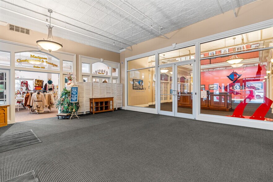 More Photos Of 222 Pearl St, New Albany Office Residential For Sale