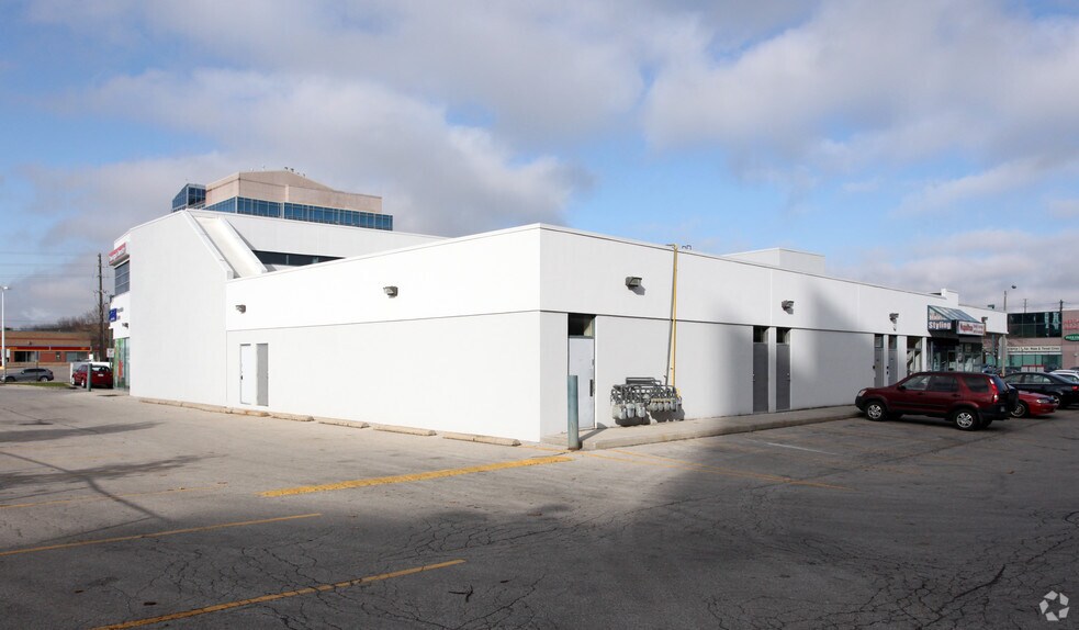 More Photos Of 7077 Bathurst St, Vaughan Storefront Retail Office For Lease
