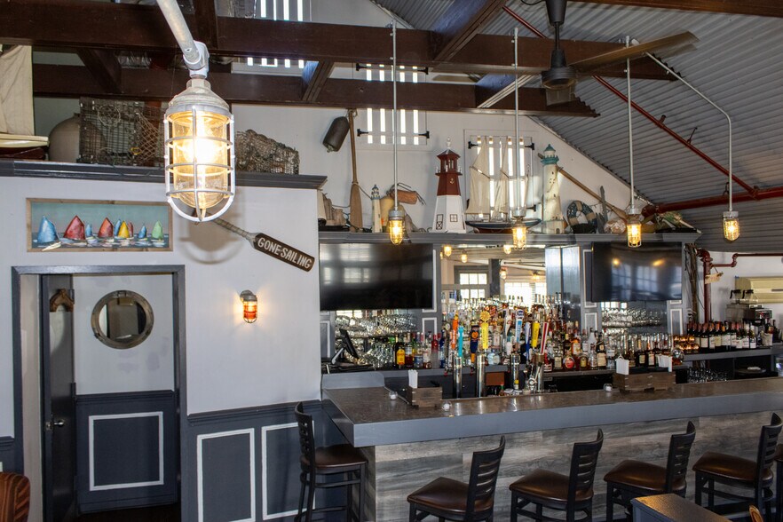 More Photos Of 1308 E Main St, Stamford General Retail For Sale