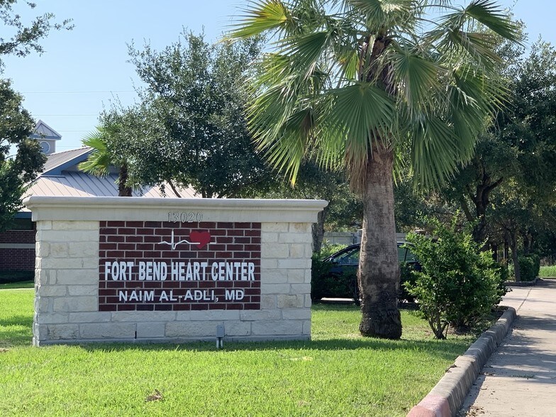 More Photos Of 13020 Dairy Ashford Rd, Sugar Land Medical For Lease