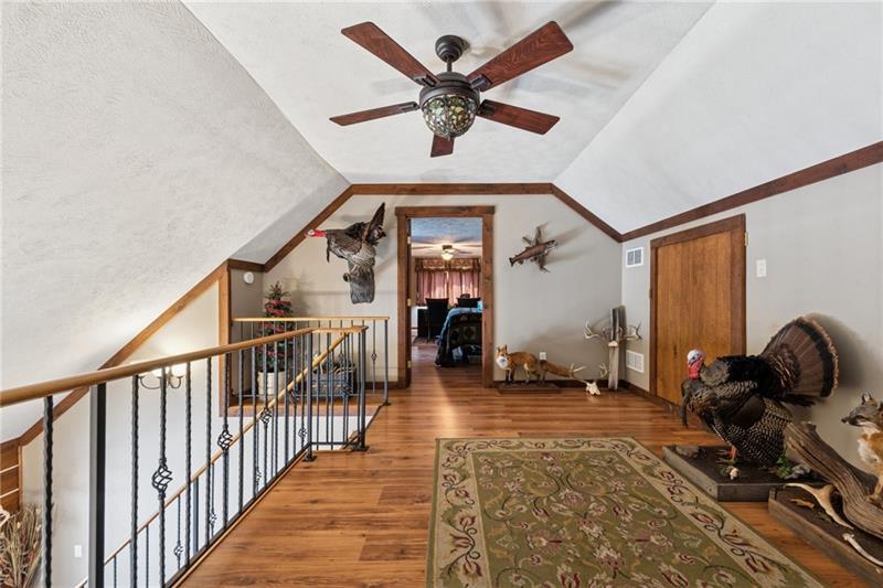 More Photos Of 208 W Mud Pike, Rockwood Office For Sale