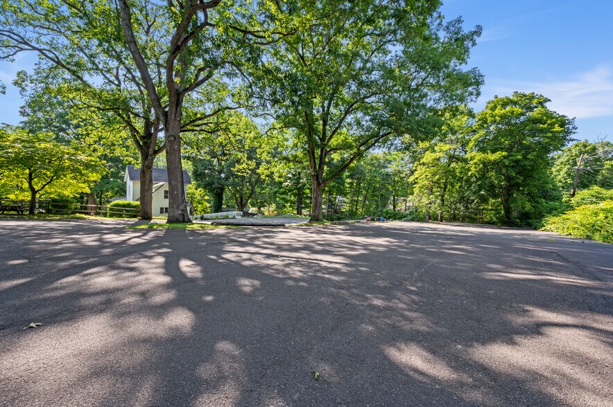 More Photos Of 38 Portland Ave, Redding Religious Facility For Sale