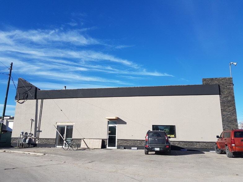More Photos Of 74 Myrtle St, Winnipeg Serviced Offices For Lease