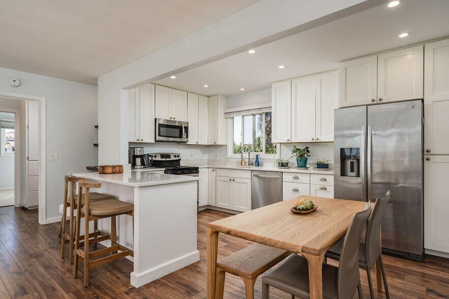 More Photos Of 440 Corona Del Mar, Santa Barbara Apartments For Sale