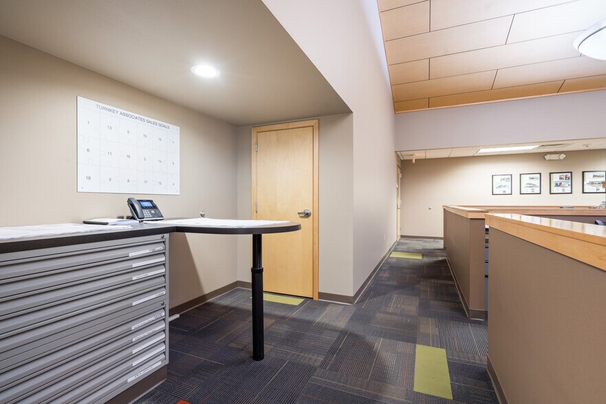 More Photos Of 3015 Greyhound Dr, Waterloo Medical For Lease