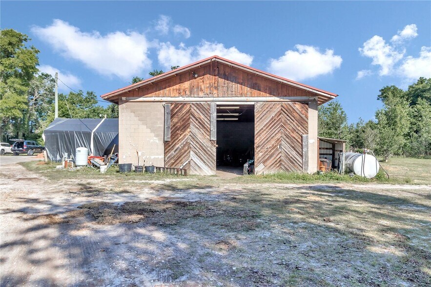 More Photos Of 7846 SW State Road 200, Ocala Garden Center For Sale