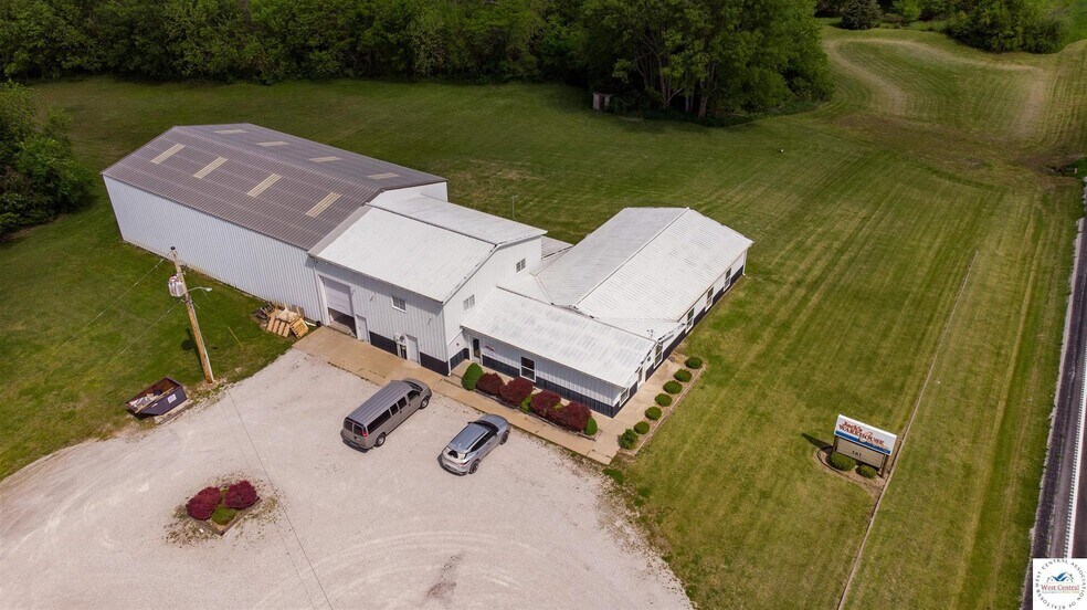 More Photos Of 8559 MO-13, Clinton Flex For Sale