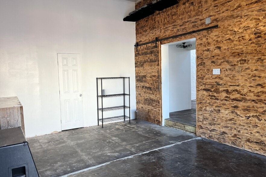 More Photos Of 7552 Melrose Ave, Los Angeles Storefront For Lease