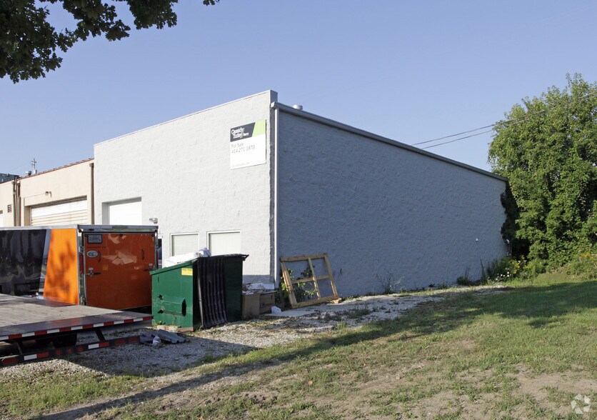 More Photos Of 529-535 S 93rd St, Milwaukee Warehouse For Sale