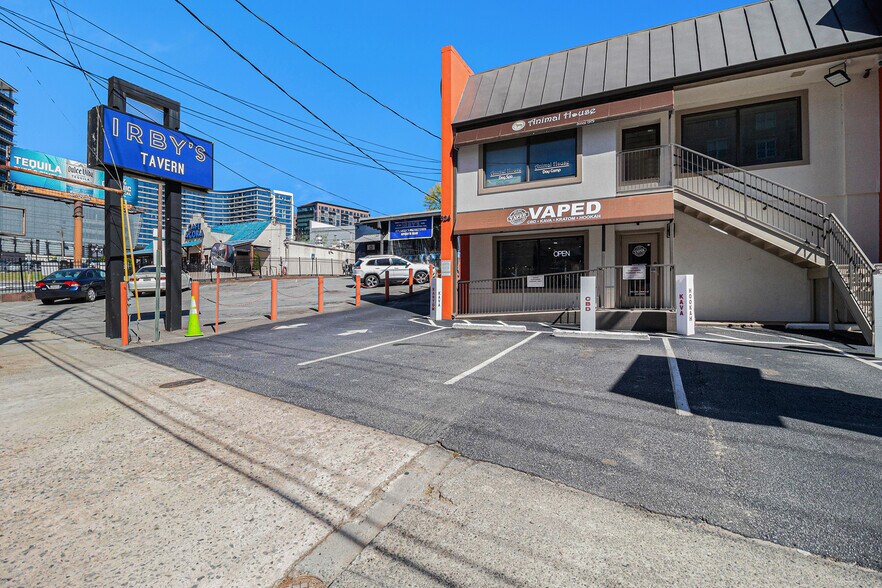 More Photos Of 324 E Paces Ferry Rd NE, Atlanta Storefront Retail Office For Lease
