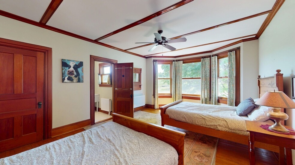More Photos Of 284 Edgemont Rd, Moriah Hospitality For Sale