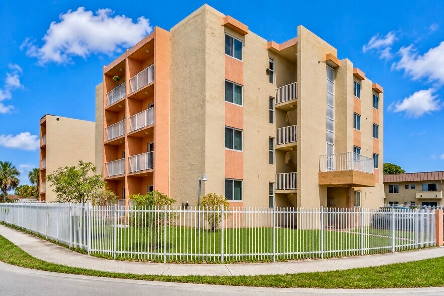 More Photos Of 2400 NW 16th Street Rd, Miami Apartments For Sale