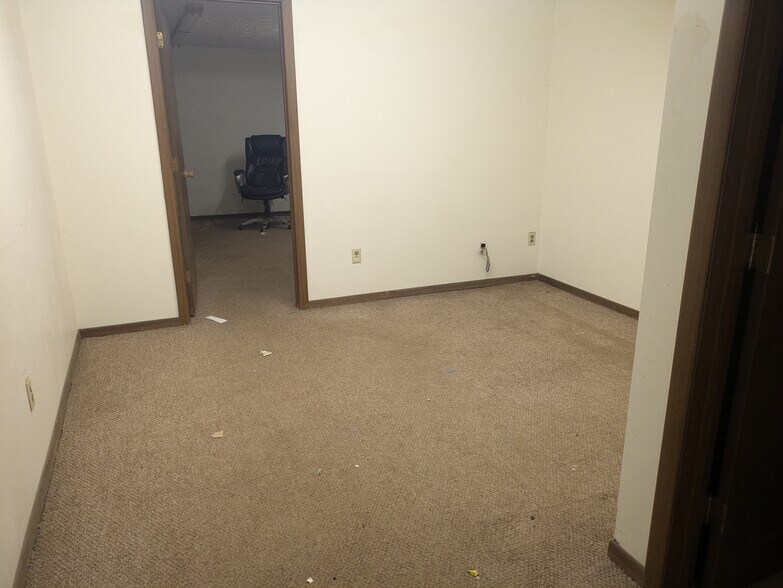 More Photos Of 546 Hoyt St, Painesville Warehouse For Sale
