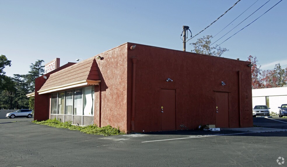 More Photos Of 746 N Mountain Ave, Ontario Restaurant For Lease