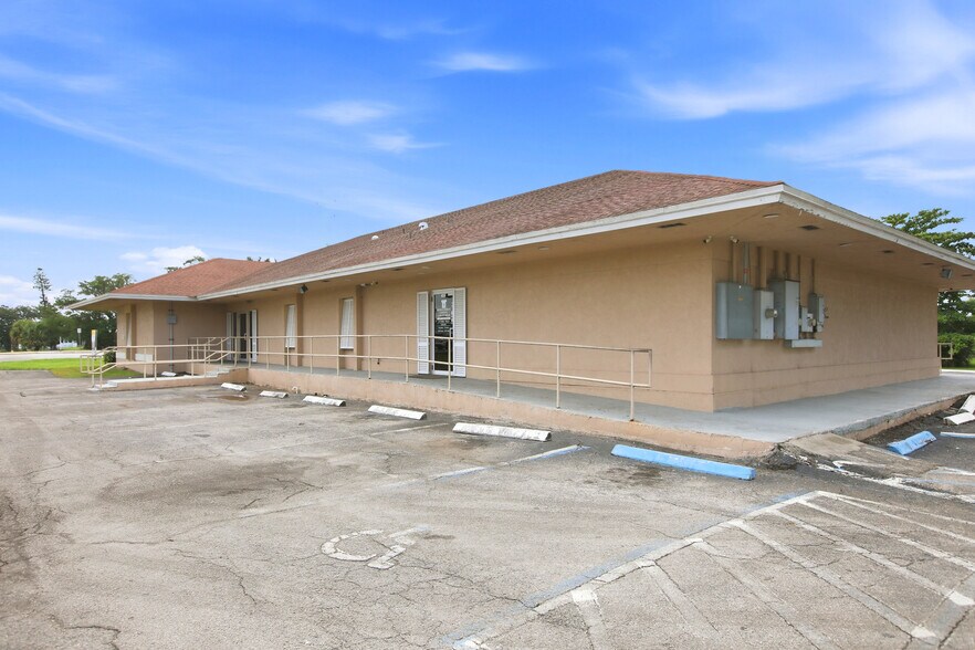More Photos Of 1100 S Main St, Belle Glade Office Residential For Sale