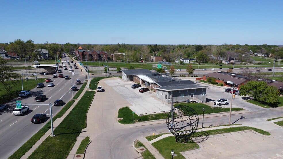 More Photos Of 945 19th St, Des Moines Medical For Sale