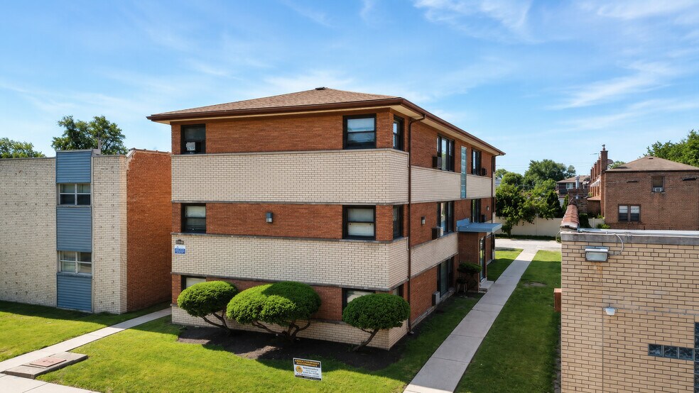 Primary Photo Of 441 E 107th St, Chicago Apartments For Sale