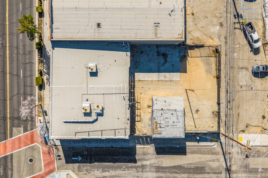 More Photos Of 15586 7th St, Victorville Storefront For Sale