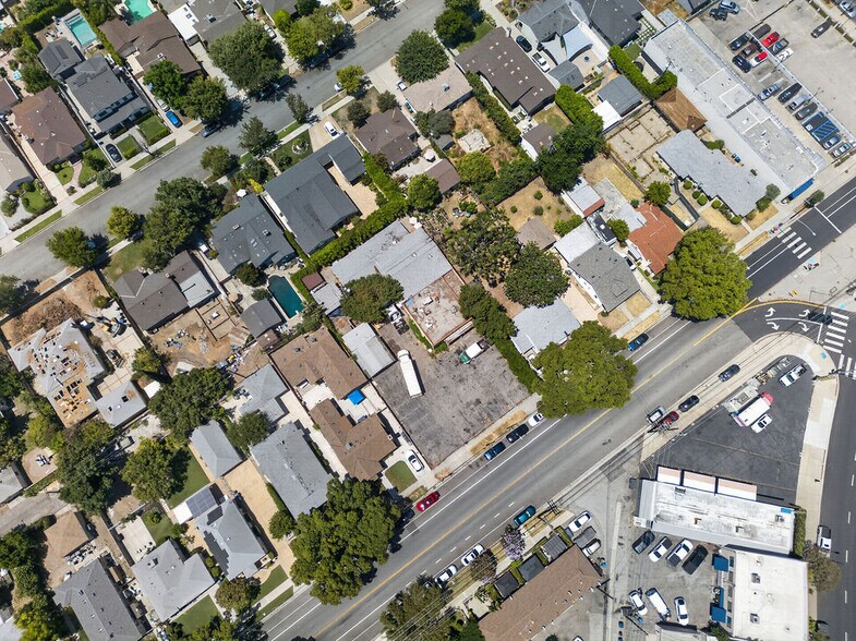 More Photos Of 435 S Main St, Burbank General Retail For Sale