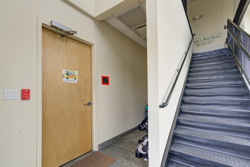 More Photos Of 26 Jay St, Norwood Auto Repair For Sale