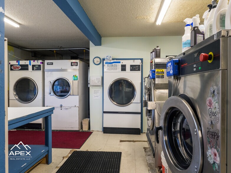 More Photos Of 339 Wasatch Rd, Evanston Hotel For Sale