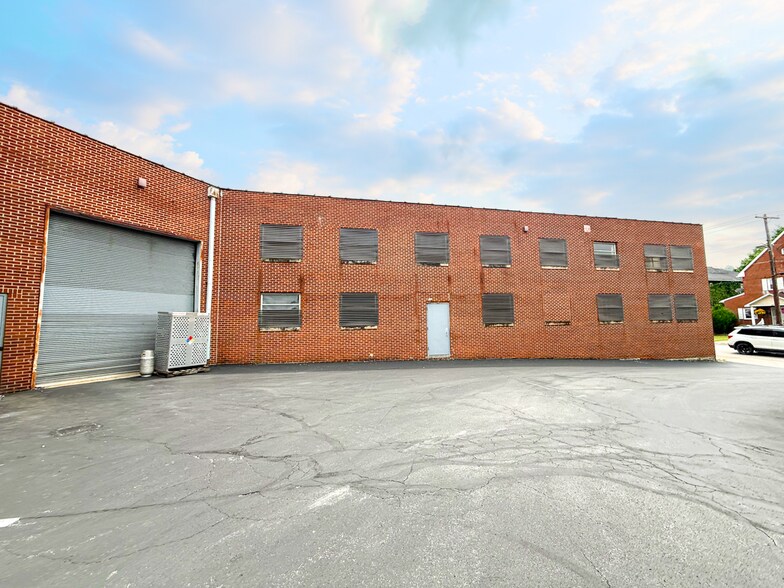 More Photos Of 416 Pittsburgh Cir, Ellwood City Warehouse For Lease