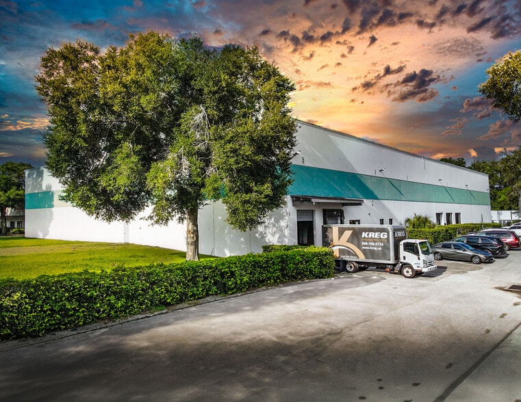 Primary Photo Of 3600 Parkway Center Ct, Orlando Warehouse For Sale