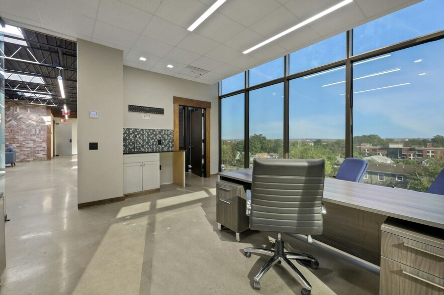 More Photos Of 85 Orient Way, Rutherford Loft Creative Space For Lease