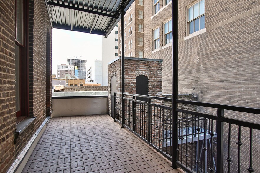 More Photos Of 910 Prairie St, Houston Office Residential For Lease