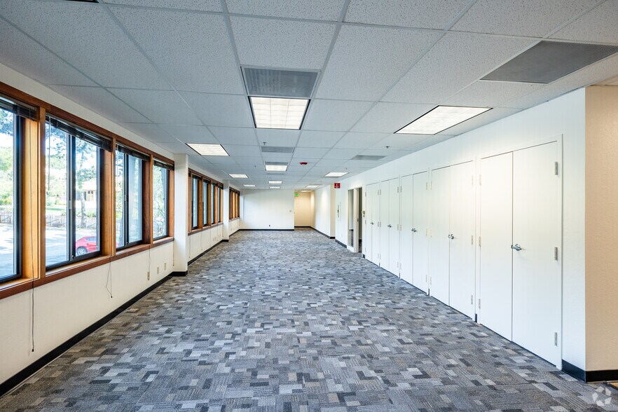 More Photos Of 70 Garden Ct, Monterey Medical For Lease